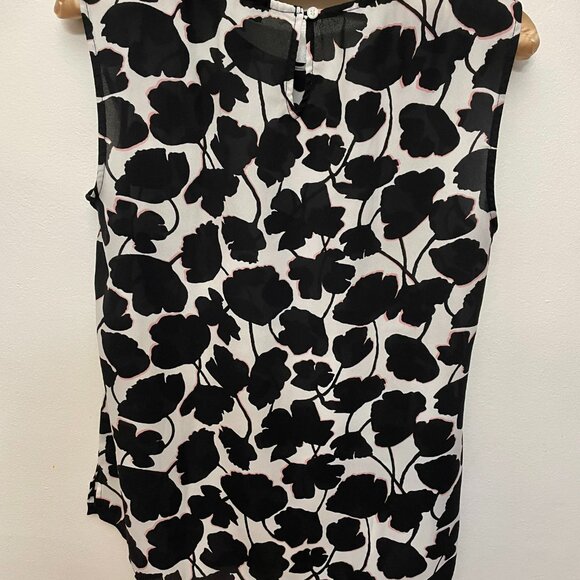 Talbots floral blouse - Picture 2 of 2